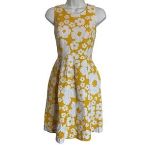 Luxe by Carmen Marc Valvo Yellow Floral Dress 4 w/Pockets